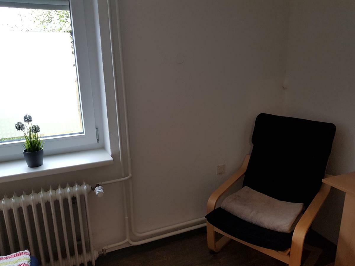 Eliah Apartment Rust